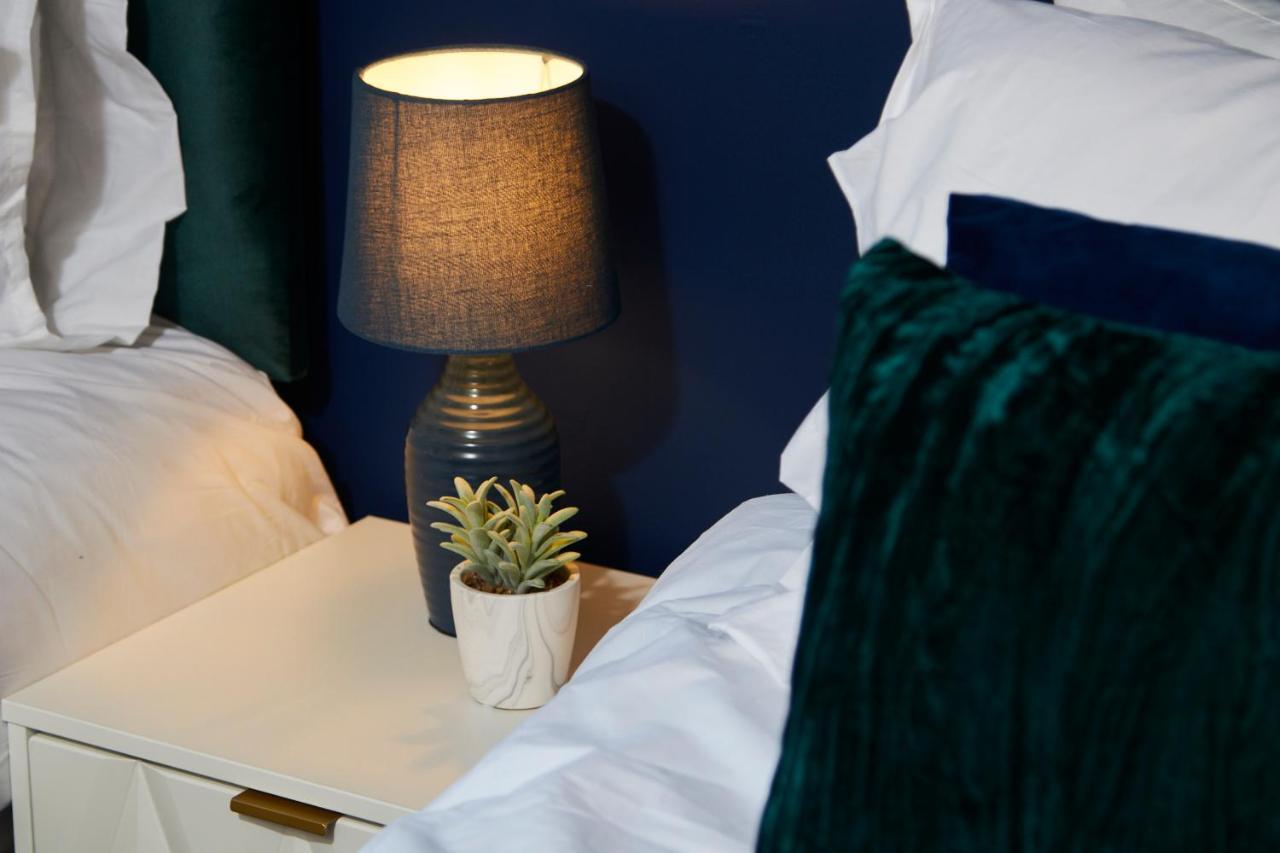 Exquisite Cambridge Abode - Sleeps 6 - Parking Lejlighed Eksteriør billede